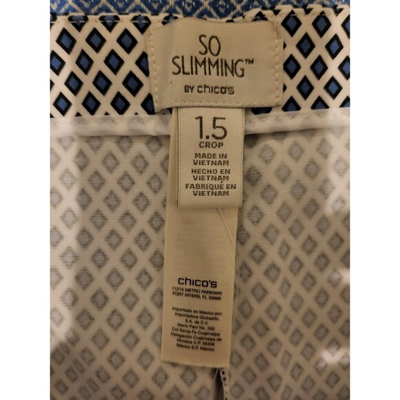 Chico's So Slimming Cropped Pants White With Blue Diamond Pattern Size 10  (1.5) - Picture 8 of 9